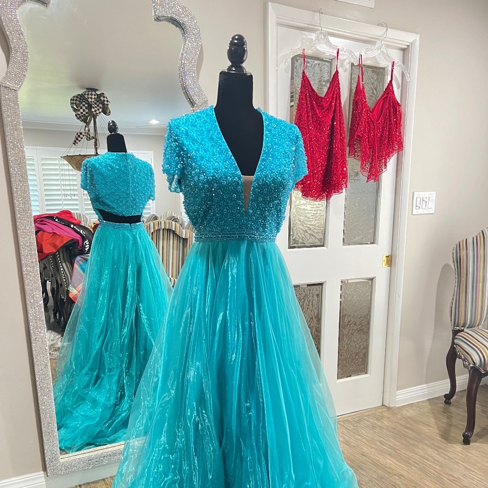 Jovani gown aqua size 6